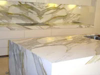 Мрамор Calacatta Gold