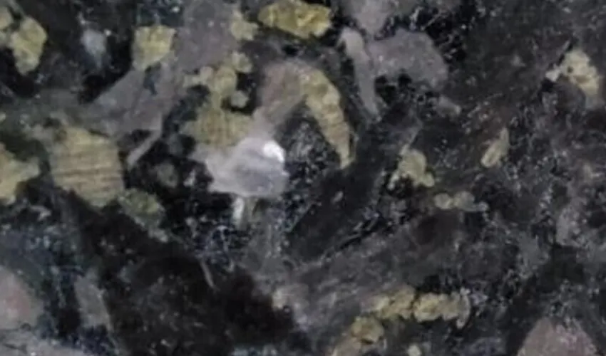 Гранит Golden Pearl